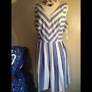 Women’s size 14 new with tags Antonio MELANI sleeveless dress lined